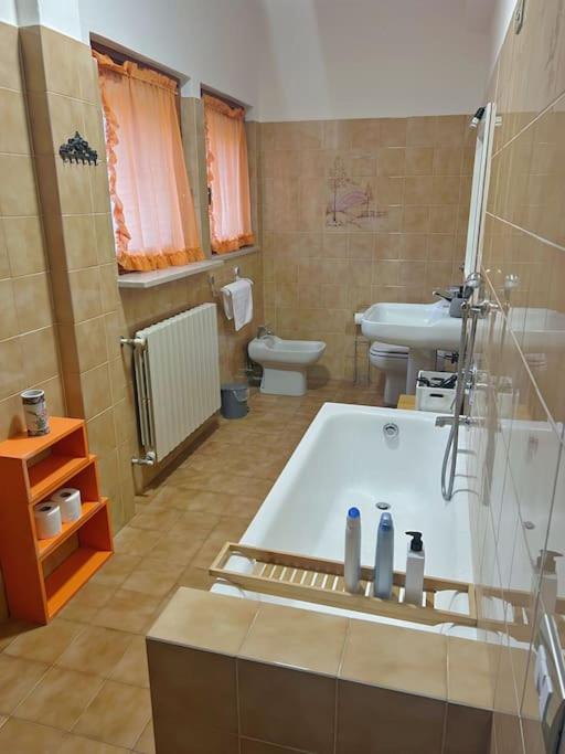Business And Family House Con 3 Camere Da Letto بيرغامو المظهر الخارجي الصورة