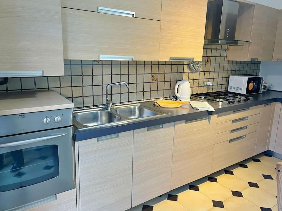Business And Family House Con 3 Camere Da Letto بيرغامو المظهر الخارجي الصورة